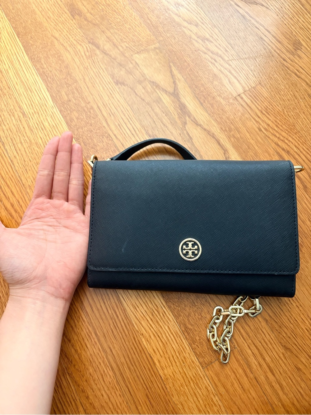 Authentic Tory Burch Black Leather Crossbody Wallet